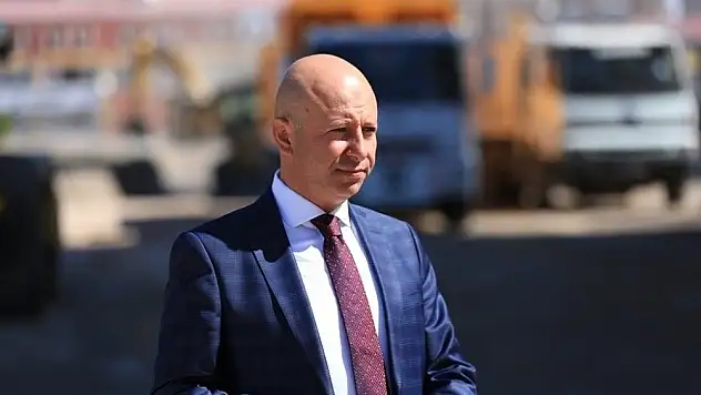 Çolakbayrakdar, &quotÇalışmalarımızla Kocasinan'ın değerlerine değer katıyoruz&quot