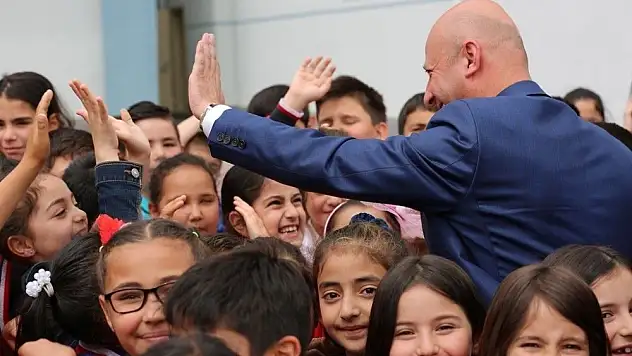 Çolakbayrakdar, &quotÇocuklarımızın huzurlu ve mutlu olmaları için çalışmaya devam edeceğiz&quot