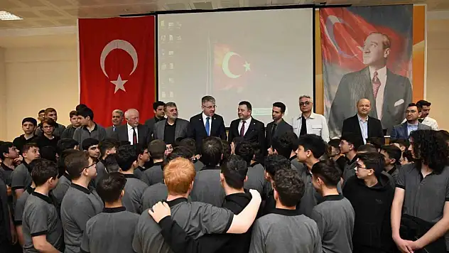 Geleceğe yön veren buluşma! Kayserili Vekil neler anlattı?