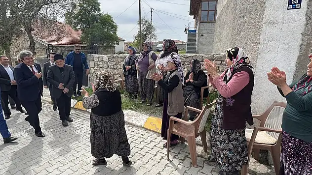Coşkuyla karşılandığı Dadaloğlu'ndan seslendi: Pazar günü yine geleceğiz!