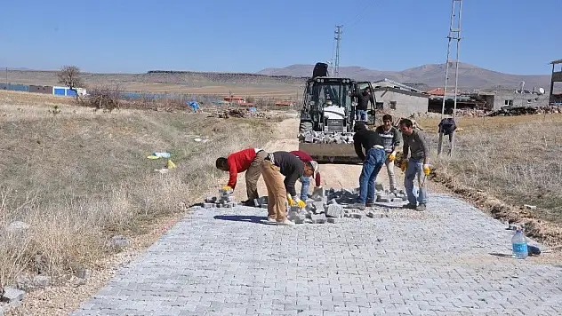 Çukuryurt ve Gömedi Mahallelerinde parke çalışmaları