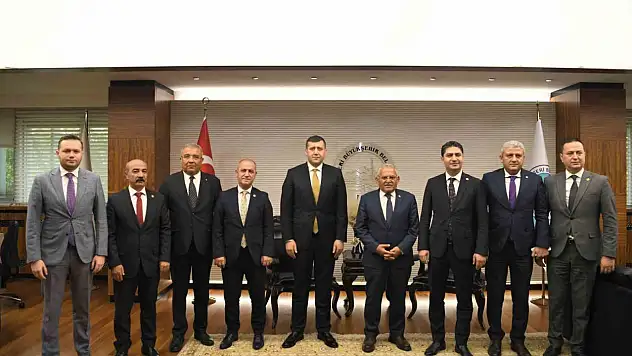 Vekillerden Büyükkılıç'a ziyaret