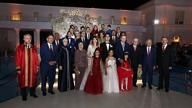 Cumhurbaşkanı Erdoğan, Bakan Özhaseki'nin kızının nikah şahidi oldu