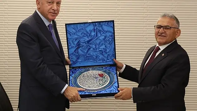 Cumhurbaşkanı Erdoğan, Büyükşehir Belediyesi'ni Ziyaret Etti