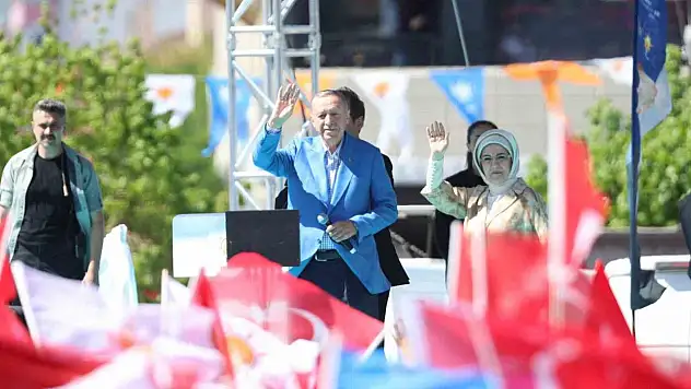 Cumhurbaşkanı Erdoğan Kayseri Büyükşehir Belediye Başkanına teşekkür etti...