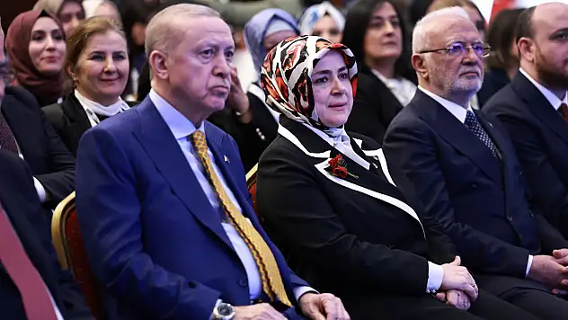 Cumhurbaşkanı Erdoğan Kayserili ismi gece yarısı görevden aldı