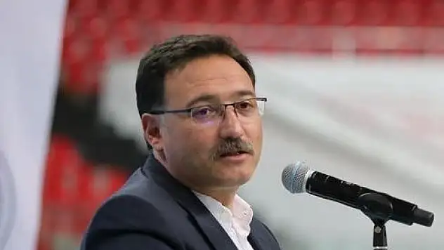 'Cumhuriyet'in 100. yılının mutluluğunu ve gururunu yaşamaktayız'