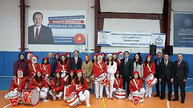 Cumhuriyet'in 103'üncü kuruluş yıl dönümü stadyumdaki gösterilerle kutlandı