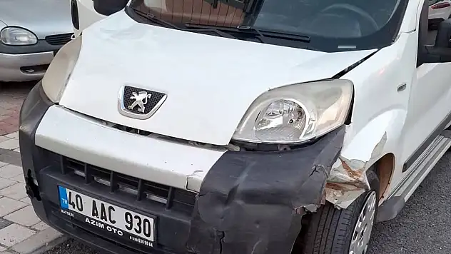 Komşu'da bir kişi araç içinde silahla yaşamına son verdi