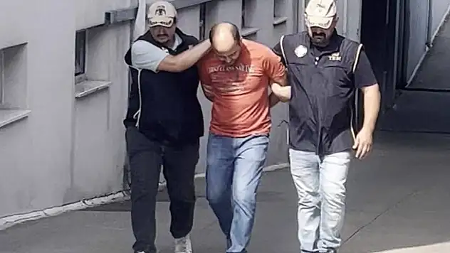 Darbeci eski asker polisten kaçamadı