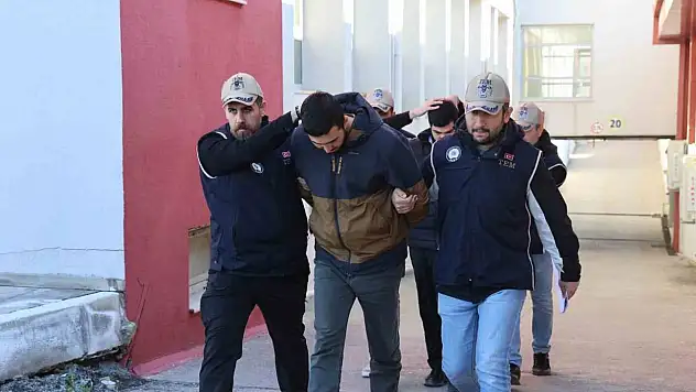 DEAŞ'a para toplayan 2 şahıs yakalandı
