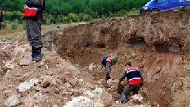 DEFİNE ARADIKLARI İLERİ SÜRÜLEN 7 KİŞİ GÖZALTINA ALINDI