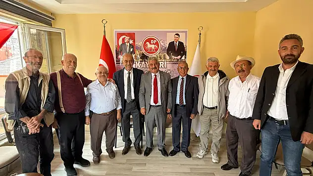 Demokratlar Kayseri'de bayramlaştı