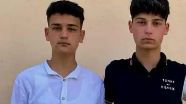 Denize giren 16 yaşındaki çocuk boğuldu, kardeşi yaşam savaşı veriyor