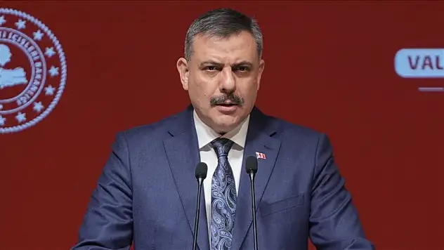 Deprem sonrası Bakan'dan ilk açıklama