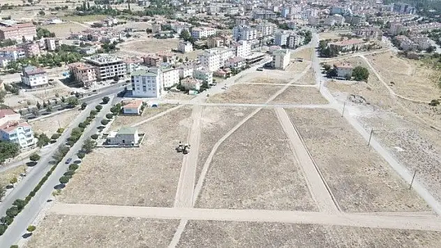 Develi'de yol çalışmaları devam ediyor