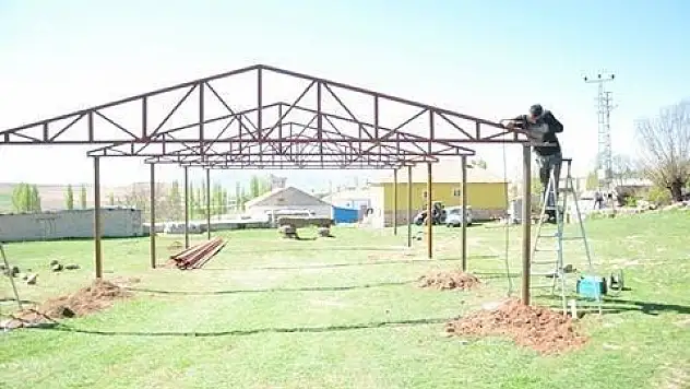 Develi Belediyesi'nin yol yapım çalışmaları devam ediyor