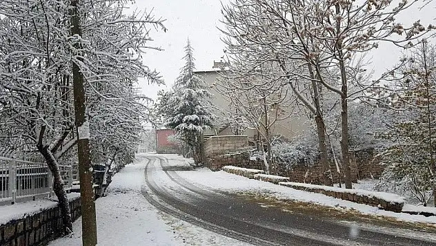 Develi beyaza büründü
