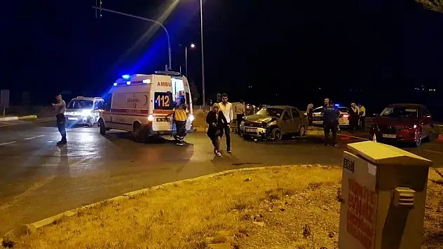 Develi'de cip ile otomobil çarpıştı: 4 yaralı
