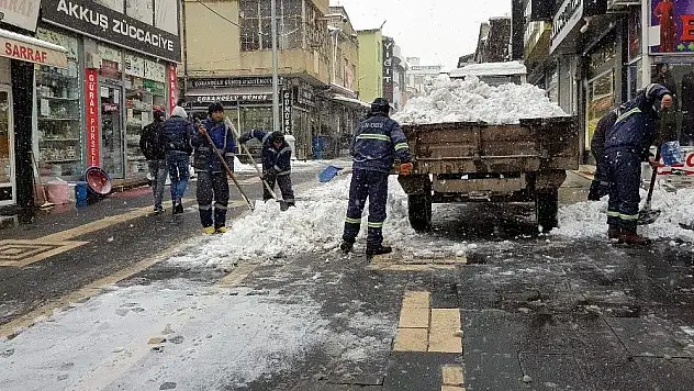 Develi'de kar temizleme seferberliği