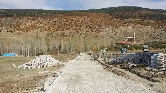 Develi'de köylerde çalışmalar tüm hızıyla devam ediyor