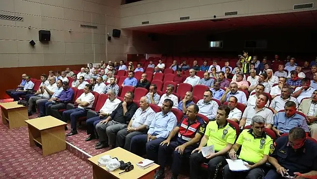 Develi'de öğrenci taşımacılığı ile ilgili toplantı yapıldı
