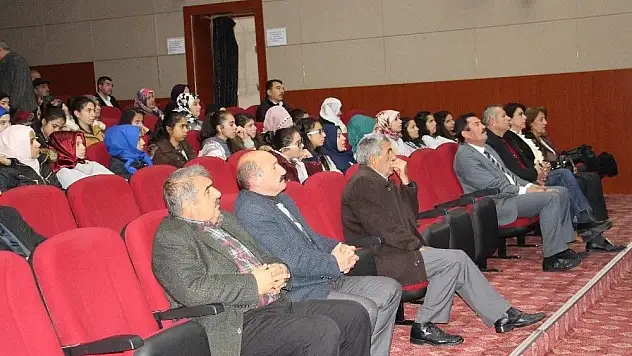 Develi'de uyku bozukluğu semineri
