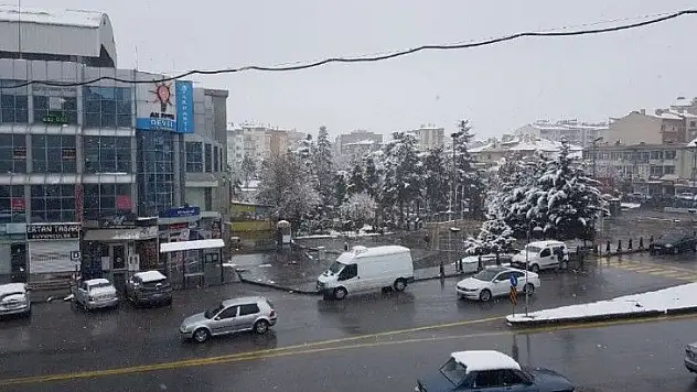 O ilçede eğitime bir gün ara verildi