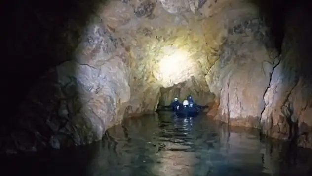 Develi'nin derinlikleri keşfediliyor! Gizemli mağarada dalış yaptılar