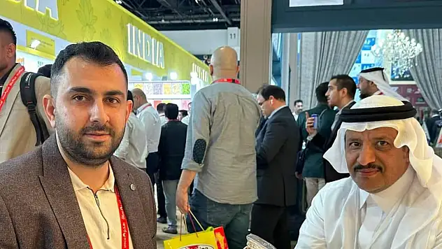 Develili iş insanı Duabi'deki fuarda ne tanıttı?