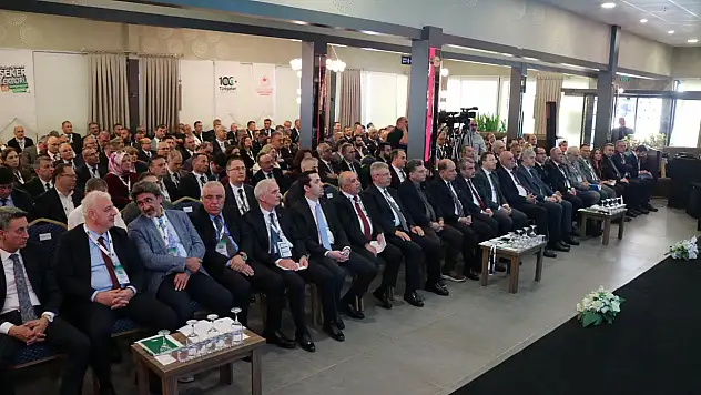 Devler o sempozyumda buluştu! Kayseri'den bakın kim katıldı?