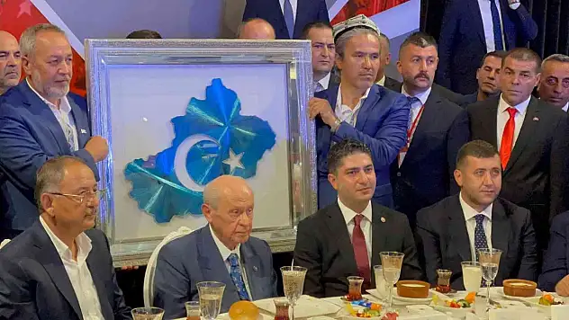 Bahçeli: Doğu Türkistan davası emin ellerde