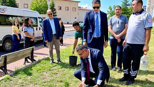 Hastane çalışanları bu kez fidanlar için bir araya geldi