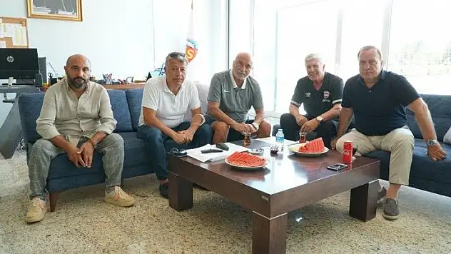 Advocaat, Karaman'ı ziyaret etti