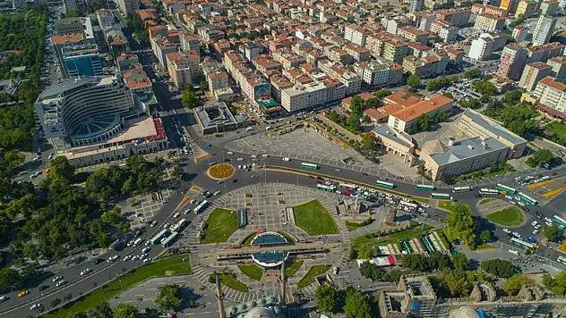 Dikkat! Cumhuriyet Meydanı'nda bazı yollar kapatılacak