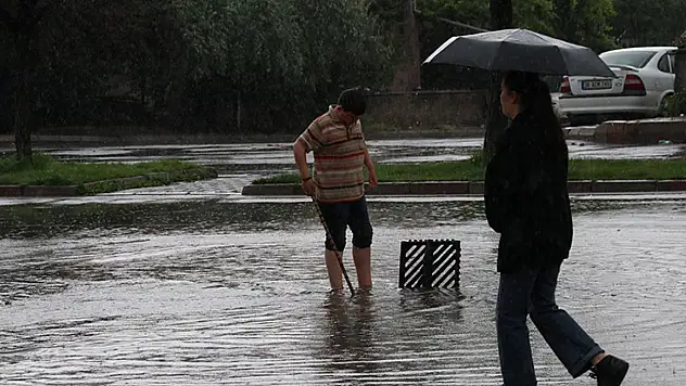 Dikkat! Meteorolojiden Kayseri'ye 'kuvvetli yağış' uyarısı
