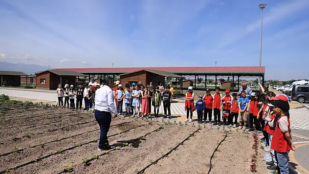 Doğal Ürünler Bahçesi'nin minik misafirleri
