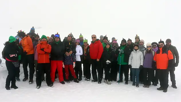 40 kişi eğitim için Erciyes'e çıktı