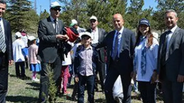 DOLGİ BÜNYAN'DA ÇOCUKLARLA BULUŞTU