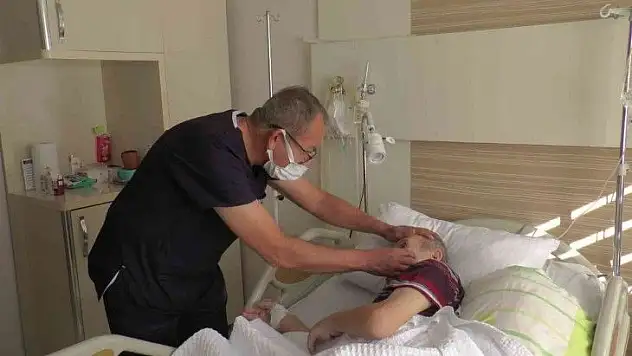 Down sendromlu hasta başarılı ameliyat ile göz sağlığına kavuştu