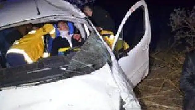 DÜĞÜN DÖNÜŞÜ TRAFİK KAZASI: 1 ÖLÜ, 3 YARALI
