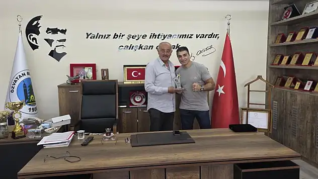 Dünya Box Şampiyonu geldi: İşte detaylar!