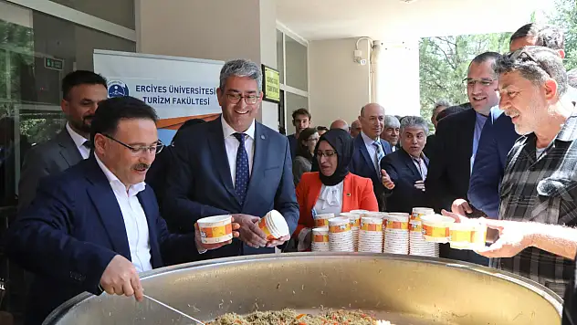 Dünyada her 11 çalışandan 1'i o sektörde...