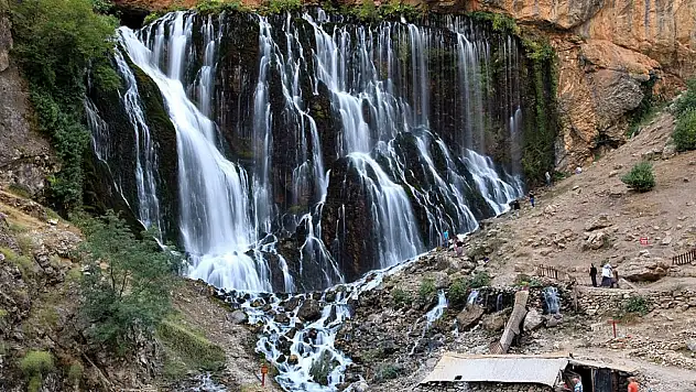 Dünyanın en büyük 2'inci şelalesine bakın ne yapılacak?