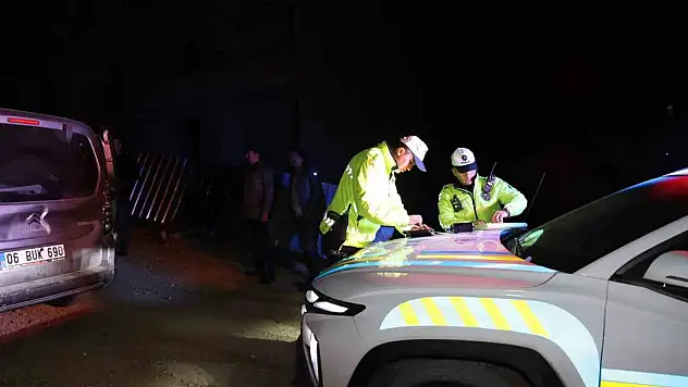 Ters yoldan kaçtı, çıkmaz sokakta yakalandı