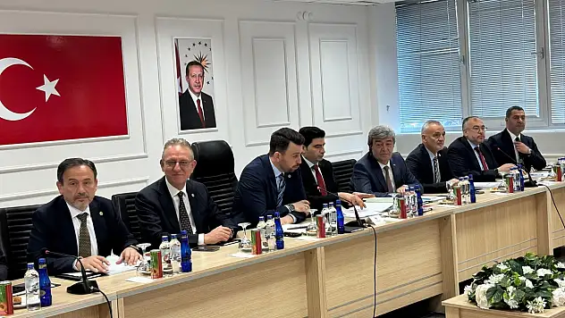 Dursun Ataş: 'Masada olmayanın menüde olduğu' bir dönem
