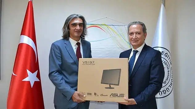 'EBA&quotyı en etkin kullanan okul ve öğretmenler ödüllendirildi