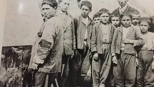 Efsanevi Gül Cemal binasının hikayesi dinleyenleri duygulandırıyor