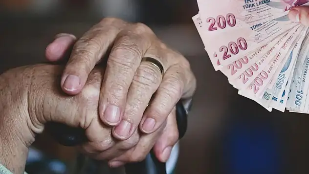 Emekli maaşlarına zam mı gelecek? AK Partili isim ikinci çeyreği işaret etti