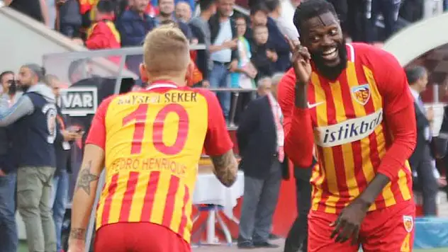 Adebayor:  Bilal'e güveniyorum, inanıyorum O yalan konuşmaz